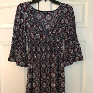 Max Edition V Neck with bell sleeve dress